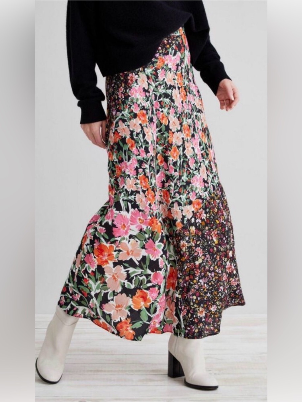 ANTHROPOLGIE KACHEL Georgia
Printed Midi Skirt SIZE: 4 petitie